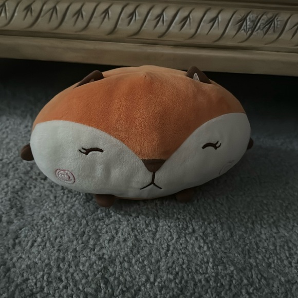 Miniso orange wolf - Picture 1 of 3